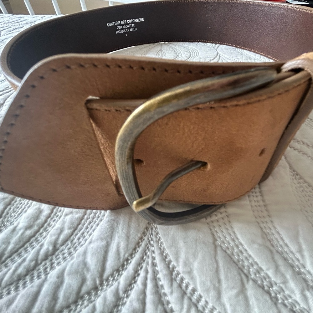 Women’s leather belt